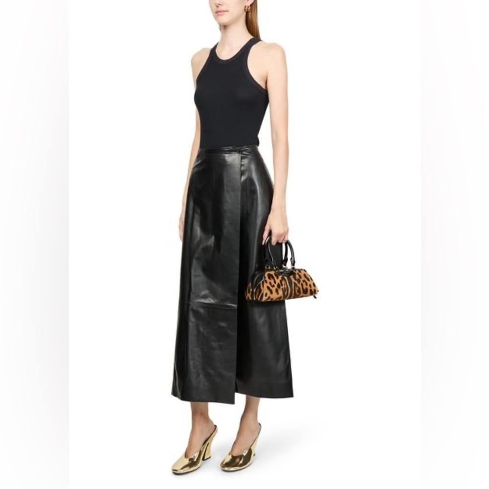 Givenchy Sculpted heeled mules in mirror effect leather - Picture 3 of 17